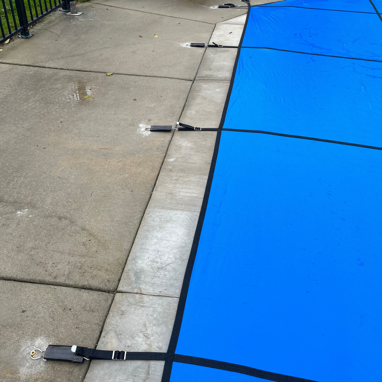 18' x 36' Rectangle Aquamaster 100% Solid Safety Pool Cover
